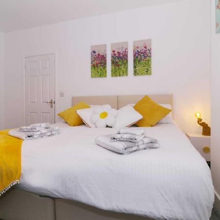 Rydal House 2 Bedroom House With Upstairs Bathroom Ньютон-ле-Уиллоус Номер фото